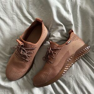 Men’s/Womens steel toe sneakers